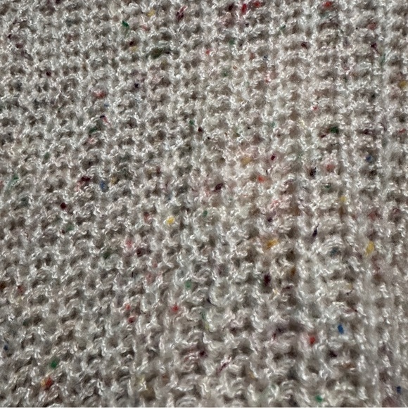 Moon & Madison Beige Speckled Cowl Neck Cropped Sweater Women's Size Medium NWT - Picture 13 of 15